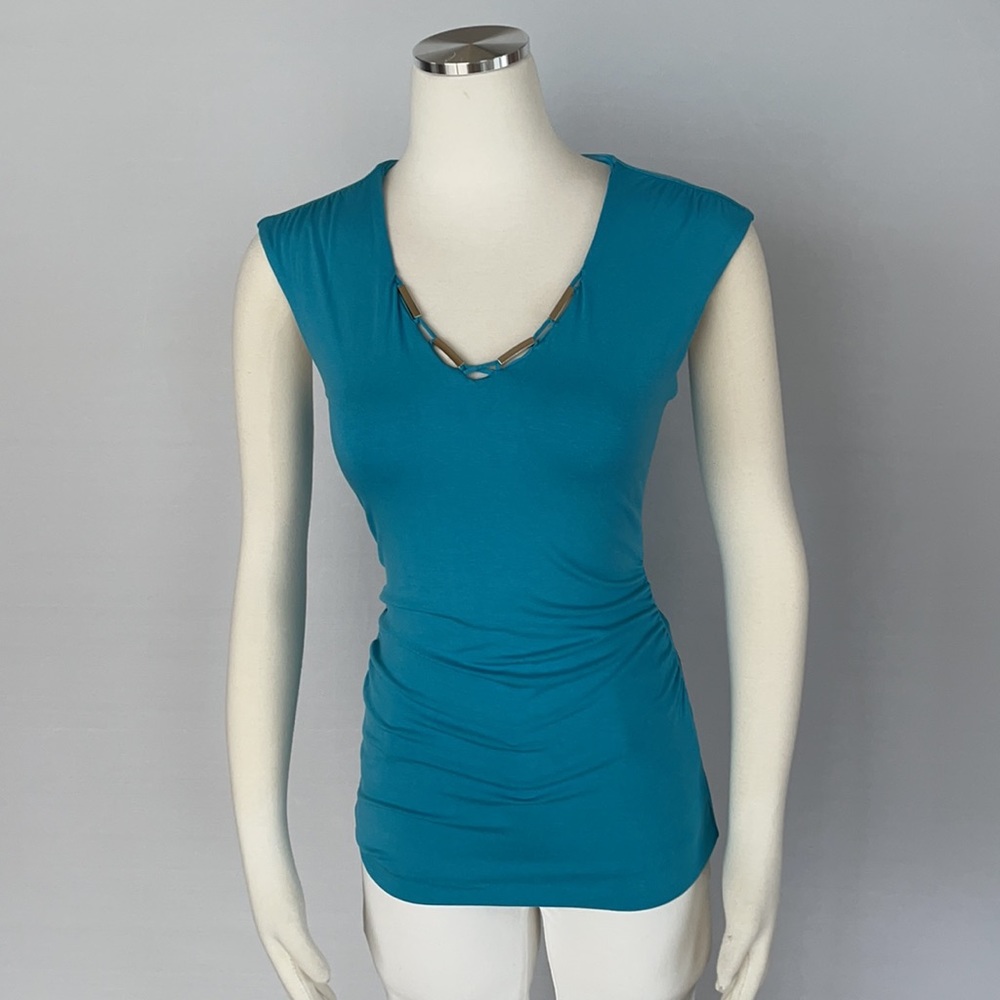 NWT WHBM Bar Hardware Sleeveless Top Size X Small